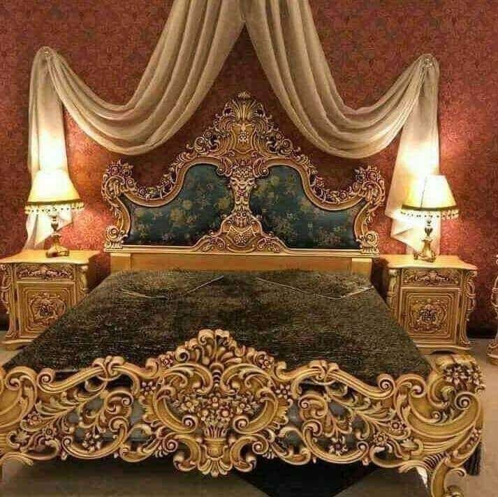 Cutting Edge Bed Set