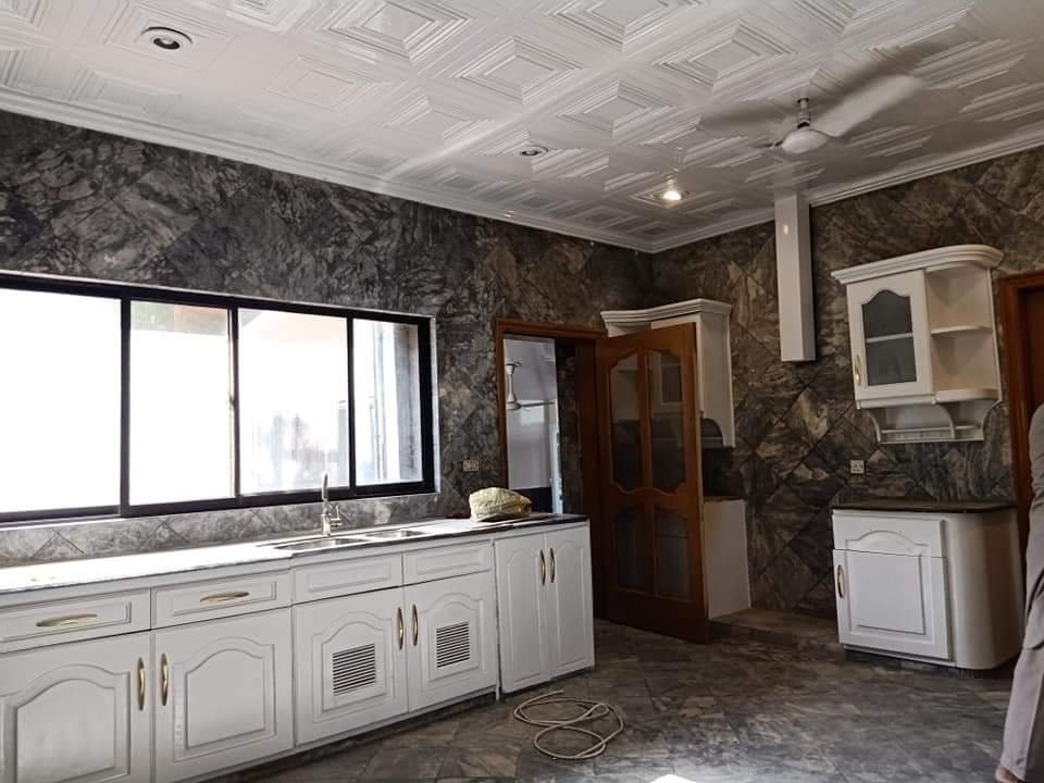 Kitchen Cabinents