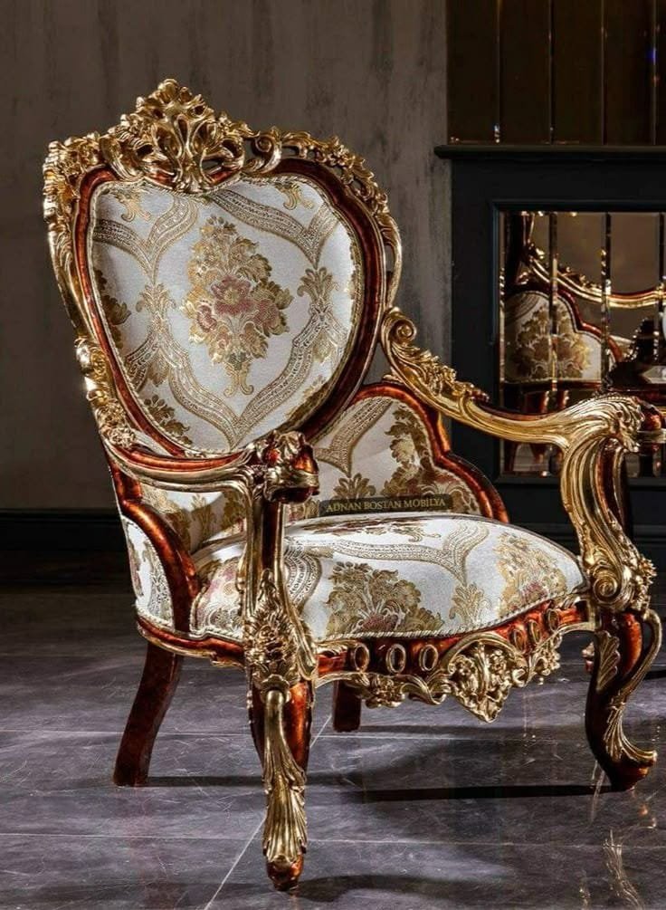 Antique Traditional Bed Room Chair Set