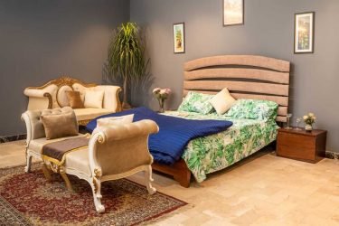 Chinioti vs modern bed sets