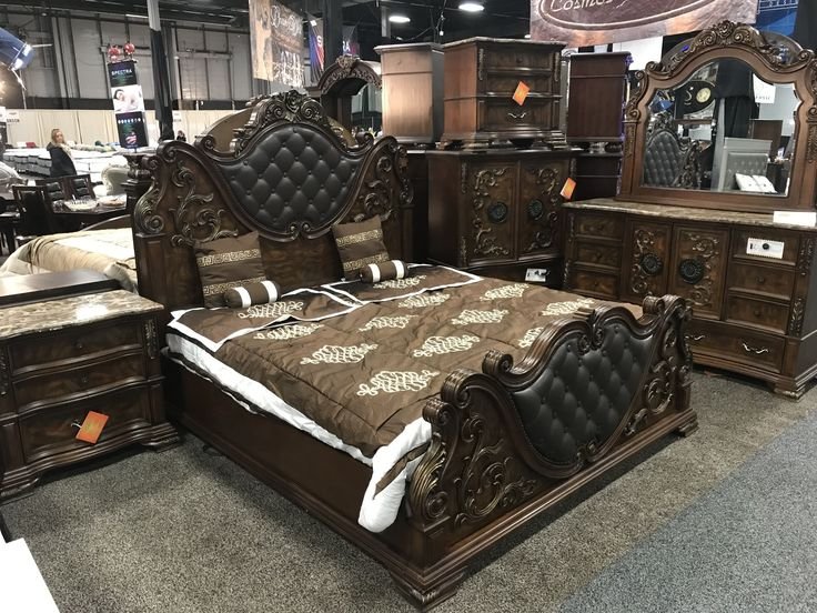 Italian Circle Carving Bed Set